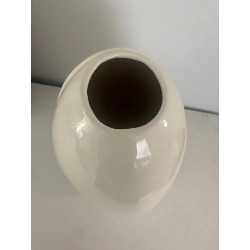 NCI Oval egg shape 1980s Off white Swelling Vase 12.5” MCM‎ vintage ceramic home